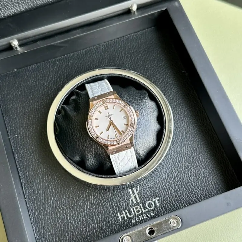 hublot aaa qualite montres pour femme s_1162a301